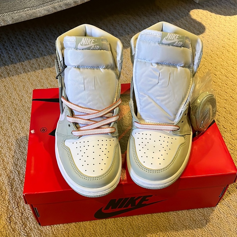 Women’s Nike Jordan 1 High Seafoam